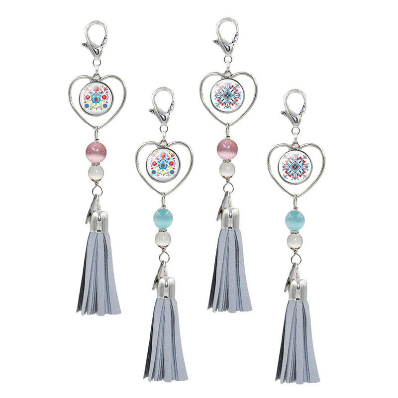 Rahvuslikus stiilis helkur-ripats südamega