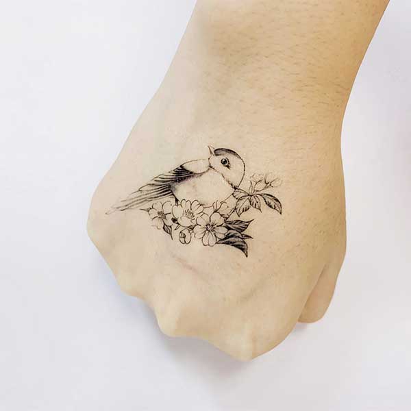 Tilluke ajutine tattoo linnuga
