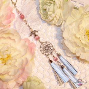 Roosa kassisilma ja unenäopüüdjaga pikk helkur-ripats